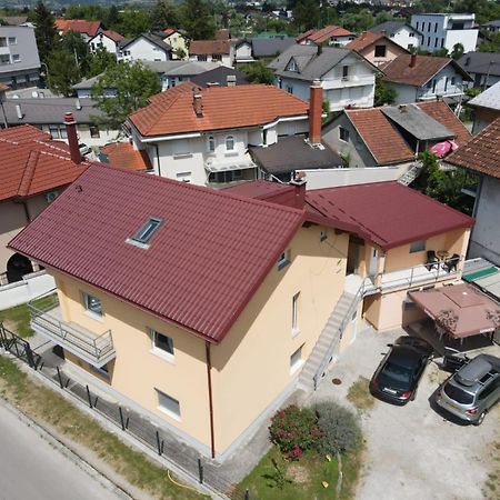 Apartment Resaa Біхач Екстер'єр фото