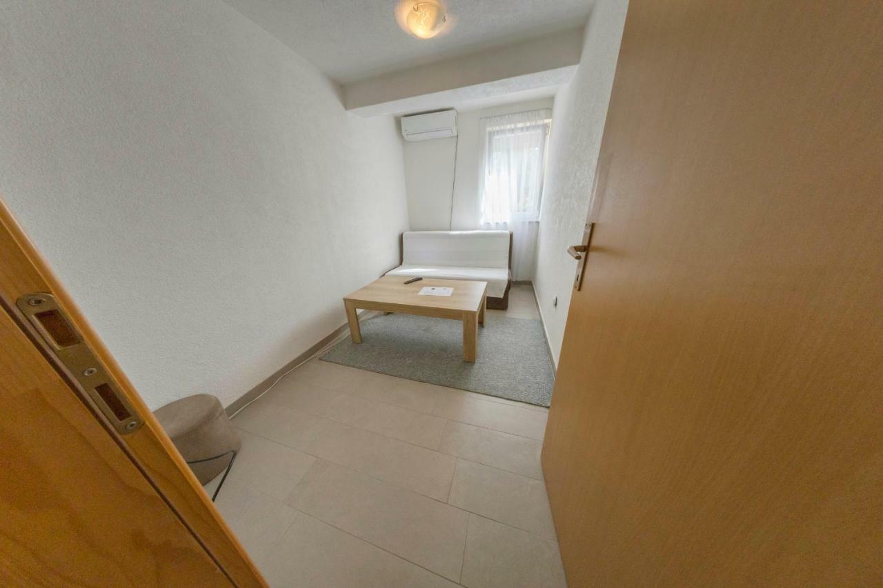 Apartment Resaa Біхач Екстер'єр фото