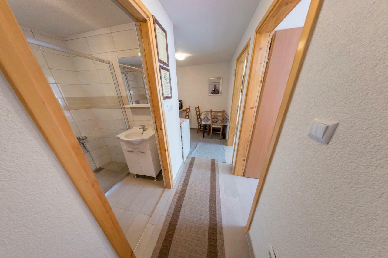 Apartment Resaa Біхач Екстер'єр фото